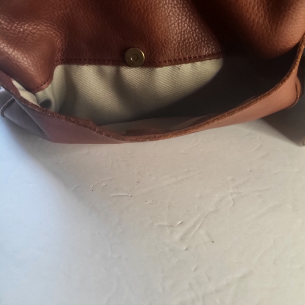 American Leather Co. Classic Brown Shoulder Bag - Picture 15 of 15